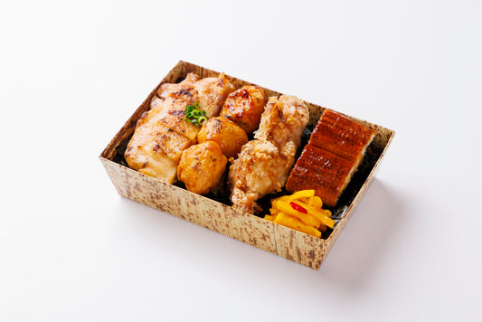 うなぎと鳥づくし海苔弁当（上）